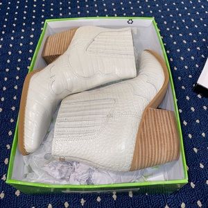 Sam Edelman Winona Bootie in Modern Ivory Croc